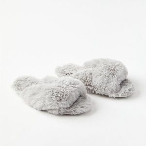 LOFT Faux Fur Twist Slippers
